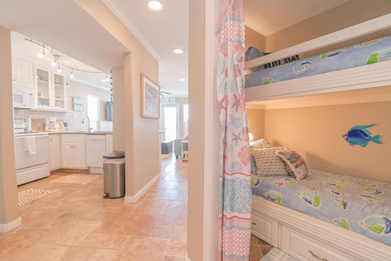 Steps To Pool And Beachamazing Views From Two Balconies Galveston Exterior foto
